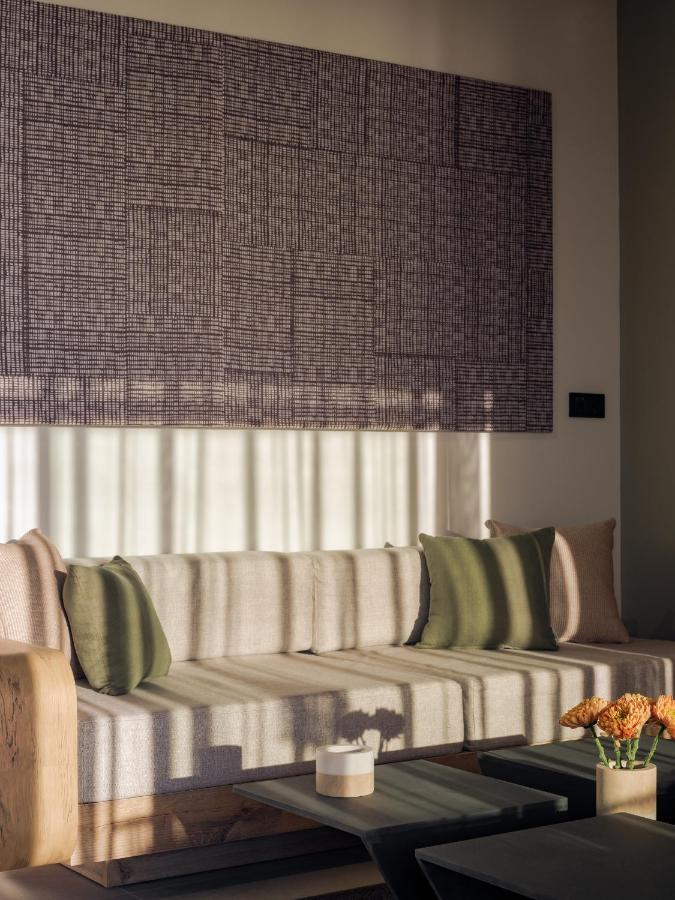 3 Olive Trees Aparthotel อานาวีซอส ภายนอก รูปภาพ