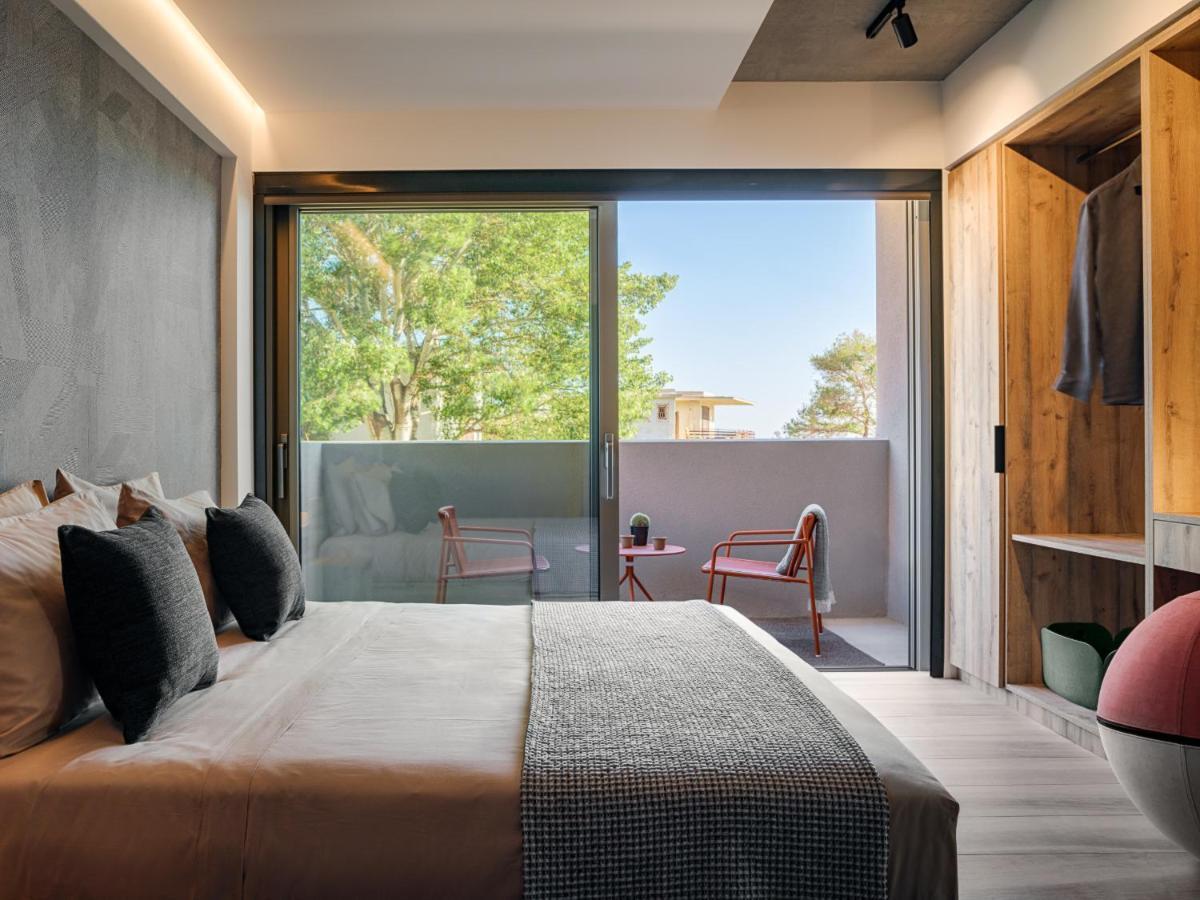 3 Olive Trees Aparthotel อานาวีซอส ภายนอก รูปภาพ