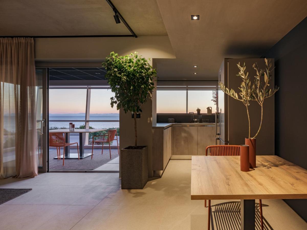 3 Olive Trees Aparthotel อานาวีซอส ภายนอก รูปภาพ
