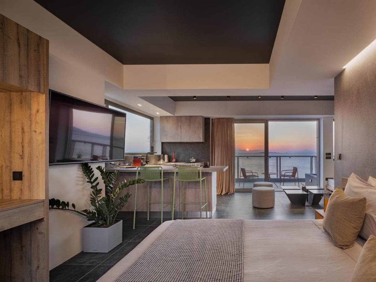 3 Olive Trees Aparthotel อานาวีซอส ภายนอก รูปภาพ