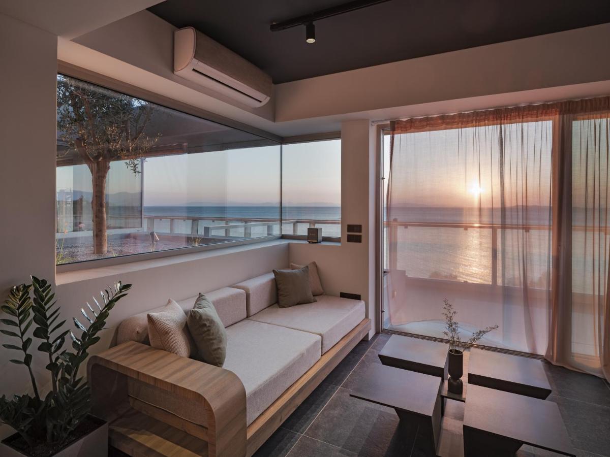 3 Olive Trees Aparthotel อานาวีซอส ภายนอก รูปภาพ