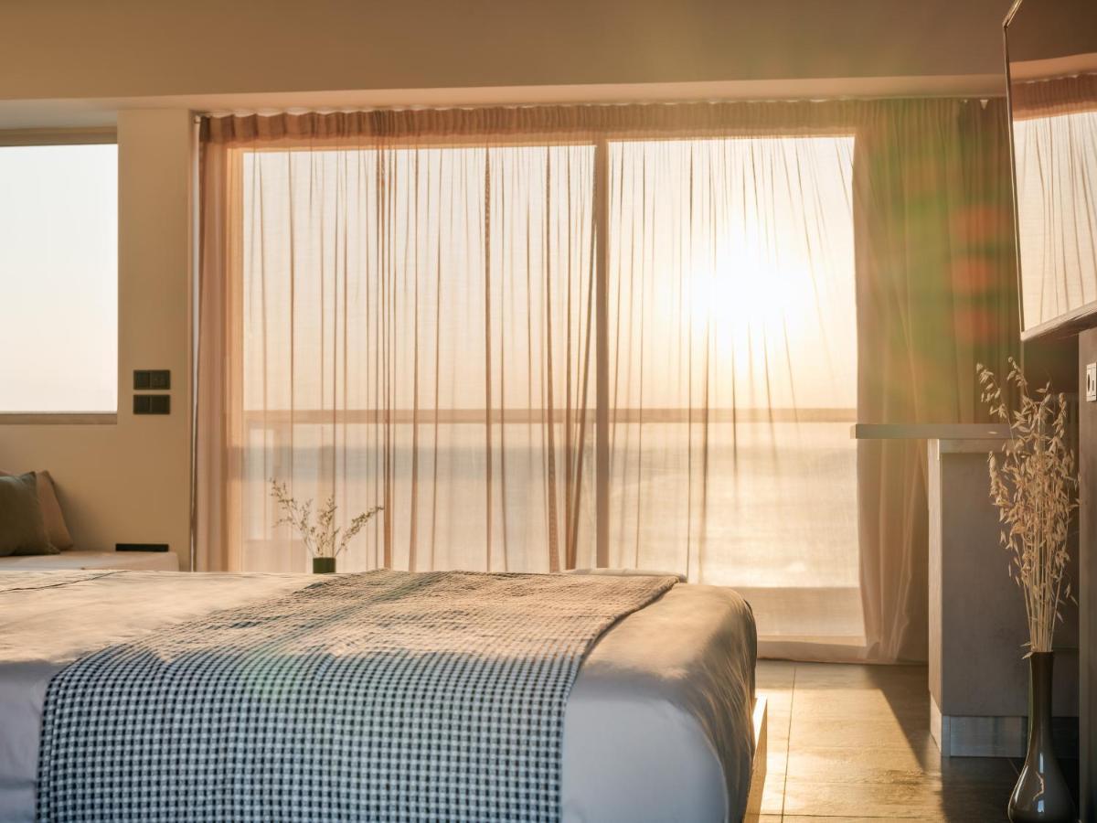 3 Olive Trees Aparthotel อานาวีซอส ภายนอก รูปภาพ