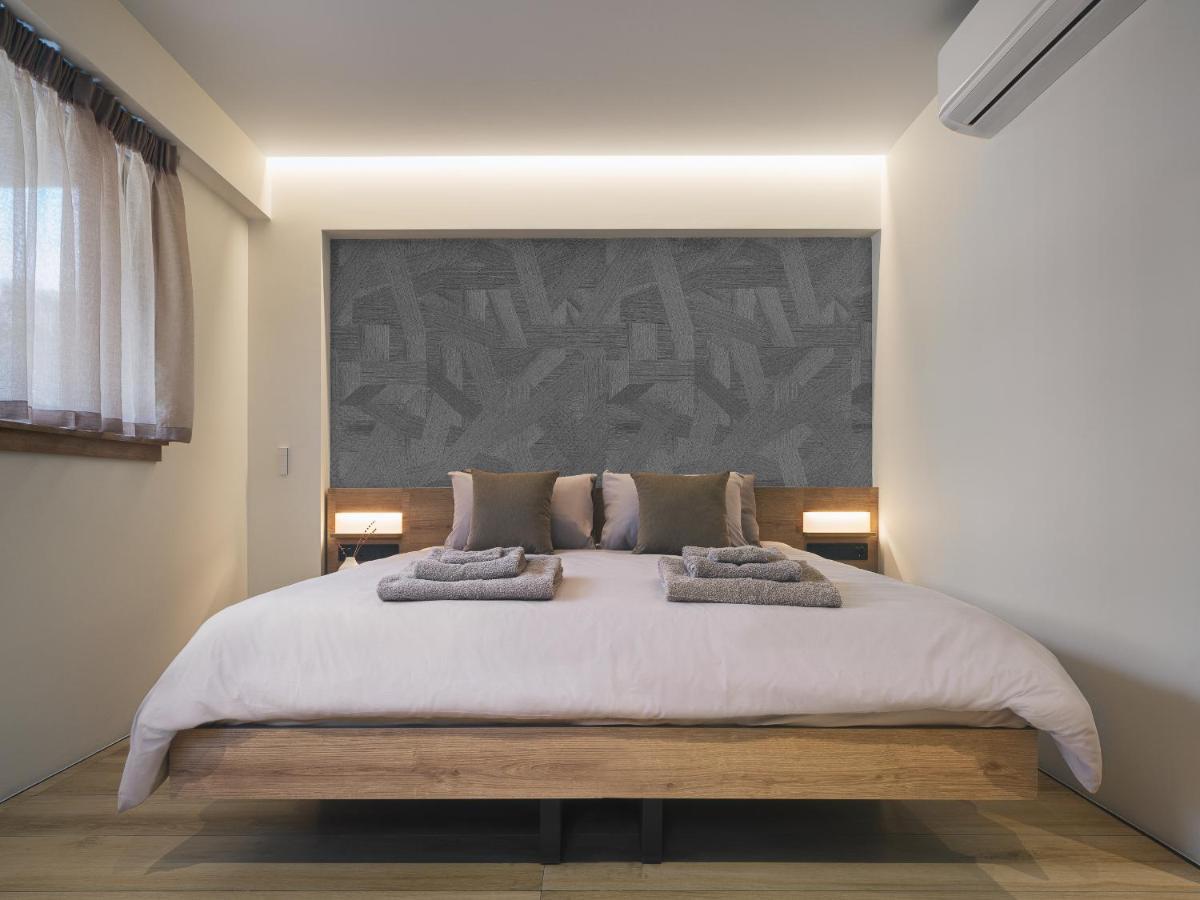 3 Olive Trees Aparthotel อานาวีซอส ภายนอก รูปภาพ