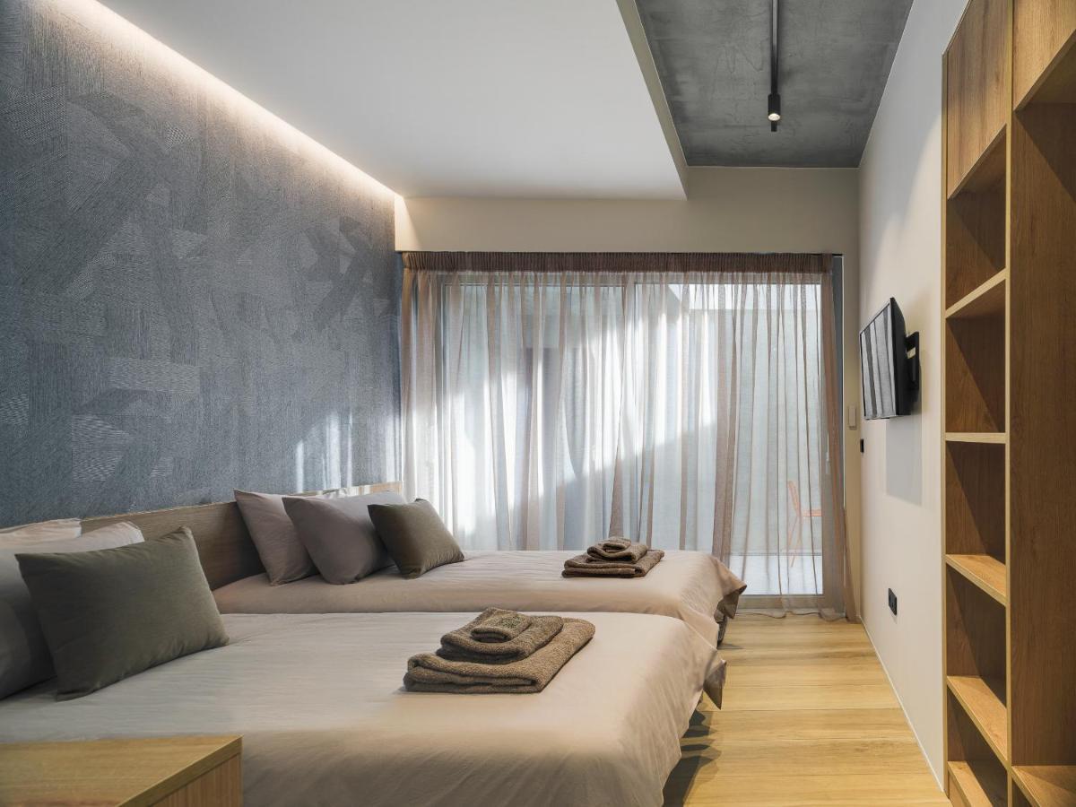 3 Olive Trees Aparthotel อานาวีซอส ภายนอก รูปภาพ