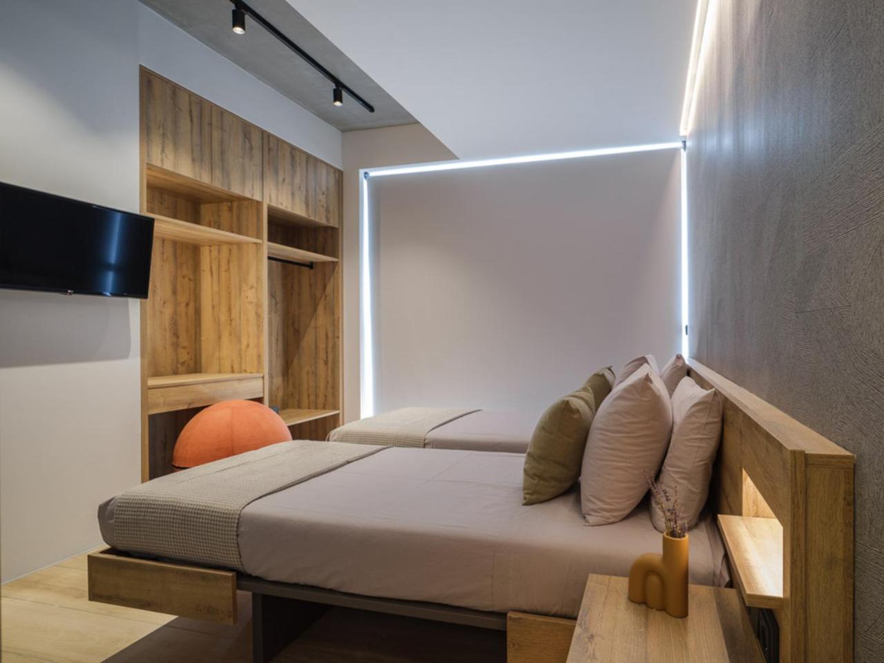 3 Olive Trees Aparthotel อานาวีซอส ภายนอก รูปภาพ